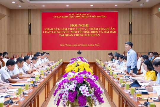 Đoàn công tác của Ủy ban Khoa học, Công nghệ và Môi trường làm việc với Quân chủng Hải quân Việt Nam