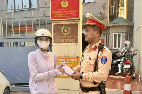 Ứng dụng công nghệ, CSGT tìm lại điện thoại cho nữ sinh sau cuộc gọi đòi tiền chuộc