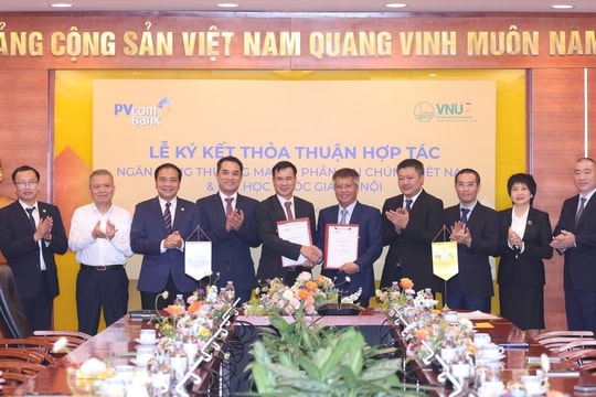 PVcomBank hợp tác với Đại học Quốc gia Hà Nội mở rộng hệ sinh thái tài chính giáo dục