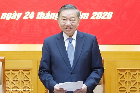 Top leader askes for building modern army based on science, technology