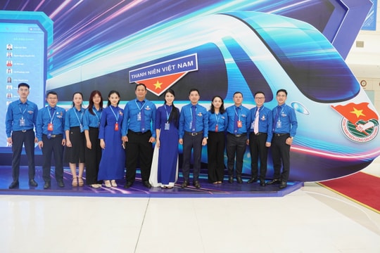 "Chuyến tàu tiến vào kỷ nguyên mới" mang theo triệu khát vọng thanh niên Việt Nam