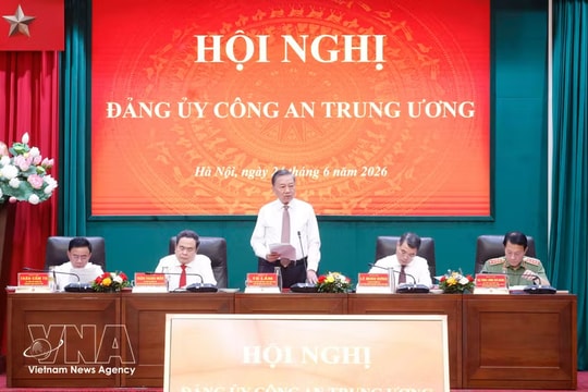 Top leader hails crime-fighting efforts, sets security tasks for second half