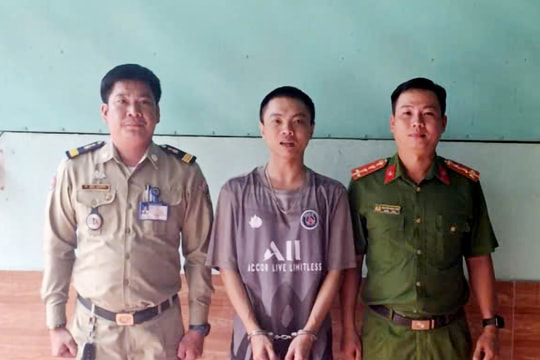 An Giang: Bắt giữ 2 đối tượng truy nã đặc biệt, lẩn trốn bên Campuchia