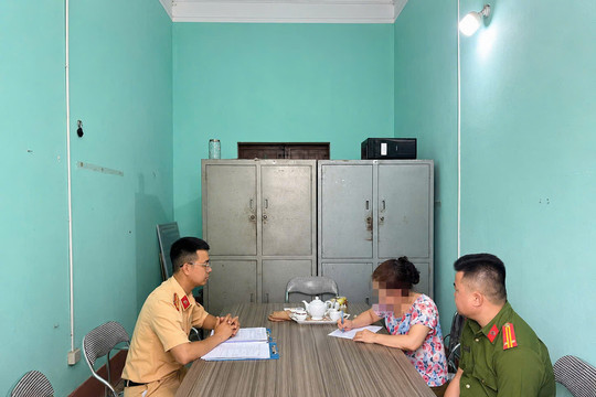 Lạng Sơn: Xử phạt người phụ nữ livestream tập thể dục giữa đường ray