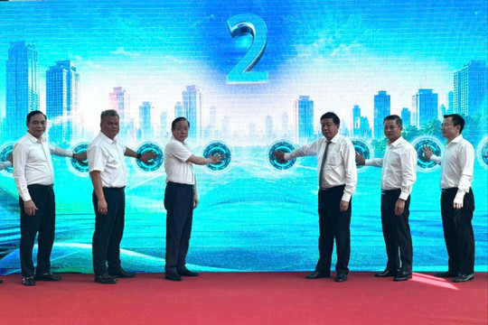 Hà Nội khai trương hệ thống vé điện tử liên thông cho giao thông công cộng