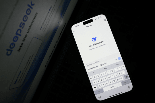 Nhờ AI chọn đại học: Chuyên gia cảnh báo rủi ro