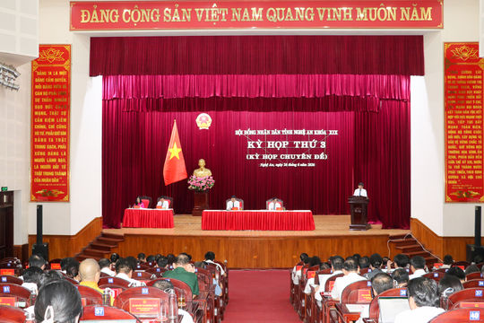 Thông qua 11 nghị quyết, tạo nền tảng cho giai đoạn phát triển mới