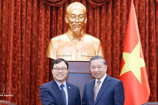Party General Secretary, State President receives outgoing Korean Ambassador