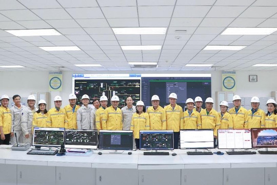Hiệu quả từ mô hình phát triển hài hòa giữa công nghệ và con người tại PVCFC