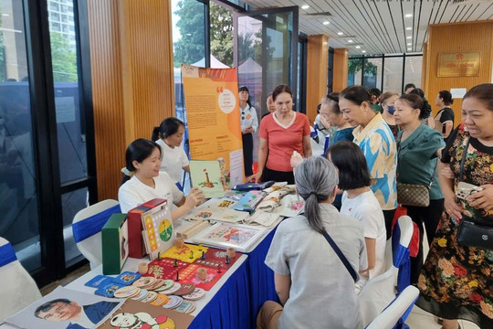 Hà Nội: Hàng trăm người cao tuổi tìm được việc làm trong Ngày hội tư vấn