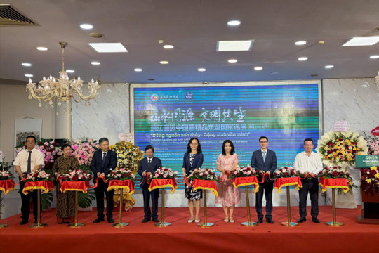 Giới thiệu tinh hoa hội họa Trung Quốc tại Việt Nam