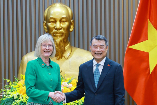 PM suggests breakthrough steps to advance Vietnam-Australia ties