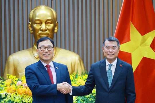 PM calls for stronger Vietnam–RoK cooperation towards 100 billion USD trade target