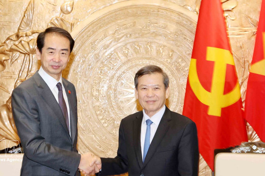 Party official hosts Chinese Ambassador