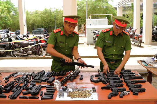 Công an TP. Hồ Chí Minh triệt phá đường dây chế tạo, mua bán vũ khí quân dụng trên mạng