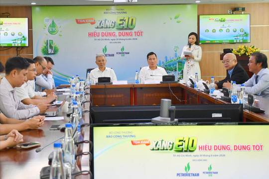 Xăng E10 chiếm hơn 94% lượng tiêu thụ xăng sinh học trong tháng đầu triển khai