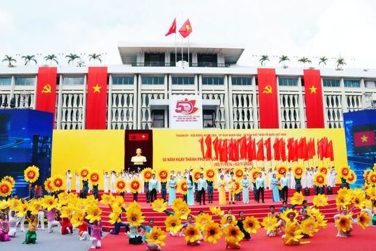 Tổng duyệt Lễ kỷ niệm 50 năm Ngày Thành phố Sài Gòn - Gia Định chính thức mang tên Chủ tịch Hồ Chí Minh
