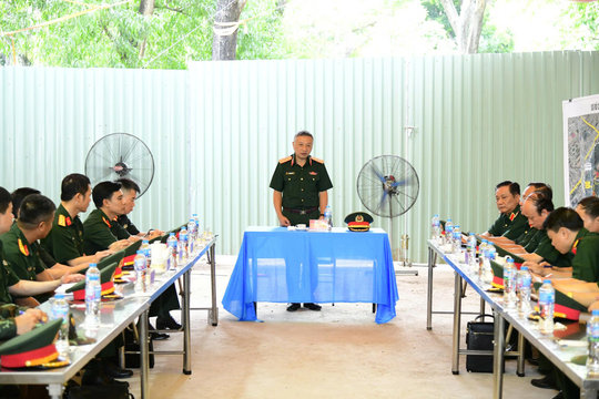Tổng cục Chính trị kiểm tra, động viên lực lượng tìm kiếm, quy tập hài cốt liệt sĩ tại công viên Lê Thị Riêng