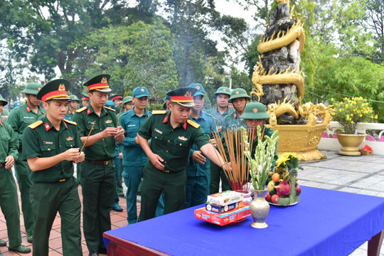TP. Cần Thơ: Đưa 670 mẫu sinh phẩm hài cốt liệt sĩ ra Hà Nội để giám định ADN