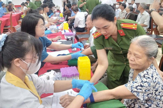 Mỗi mẫu ADN - Một niềm hy vọng đoàn tụ sau nhiều năm chờ đợi