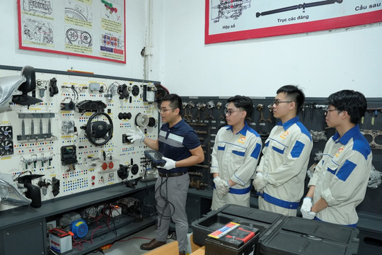Đón đầu kỷ nguyên xe điện: Cơ hội rộng mở cho ngành Kỹ thuật xe năng lượng mới thông minh