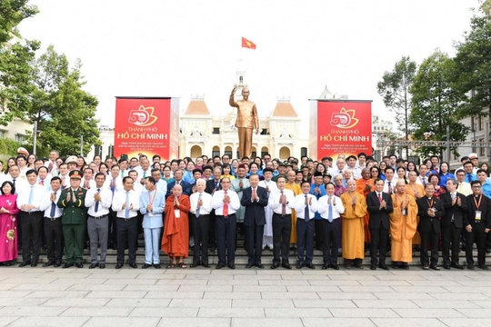 Tổng Bí thư, Chủ tịch nước Tô Lâm và Lãnh đạo Đảng, Nhà nước dâng hoa tưởng nhớ Chủ tịch Hồ Chí Minh