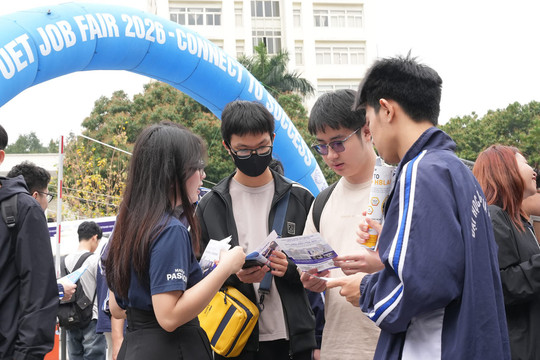 Ngưỡng điểm sàn xét tuyển vào Trường Đại học Công nghệ (ĐHQGHN) từ 22 - 24 điểm