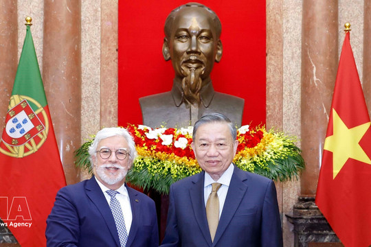 Top leader receives newly accredited ambassadors from Portugal, Iran, Mongolia, the US, Myanmar