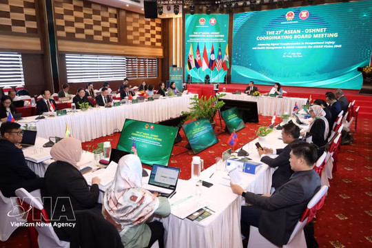 Vietnam takes over ASEAN-OSHNET chairmanship at Da Nang meeting