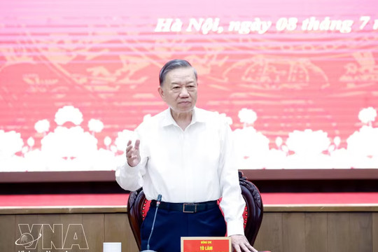 Top leader urges Hanoi to pursue faster, higher-quality growth