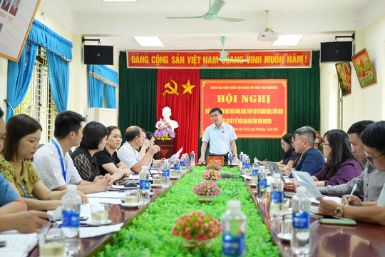 Đoàn ĐBQH tỉnh Thái Nguyên khảo sát chuyên đề về khám, chữa bệnh tại xã Na Rì