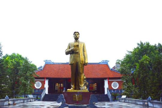 Lãnh đạo tỉnh Bắc Ninh dâng hương tưởng nhớ Tổng Bí thư Nguyễn Văn Cừ