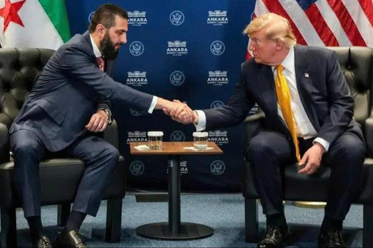 Tổng thống Trump quyết định đưa Syria khỏi danh sách tài trợ khủng bố