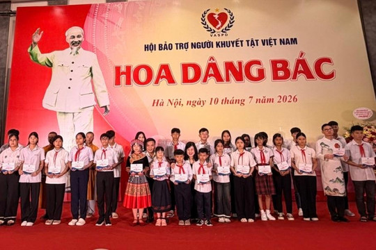 Chương trình "Hoa Dâng Bác" biểu dương các tấm gương trẻ mồ côi, trẻ bị bỏ rơi tiêu biểu