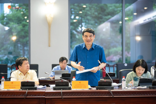Thẩm tra sơ bộ dự án Luật sửa đổi, bổ sung một số điều của Luật Người lao động Việt Nam đi làm việc ở nước ngoài theo hợp đồng