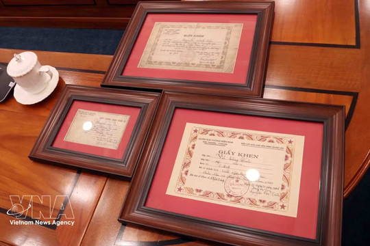 500-day campaign receives war memorabilia, martyr records