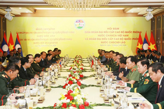 Vietnam, Laos discuss ways to strengthen defence cooperation at high-level talks