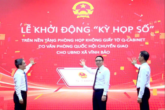 Xã Vĩnh Bảo chính thức triển khai mô hình "Kỳ họp số" trên nền tảng Q-Cabinet