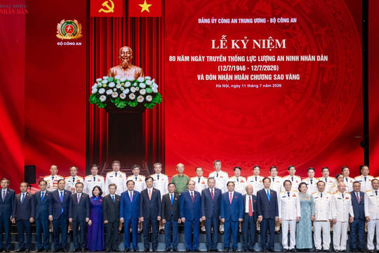 Kỷ niệm 80 năm Ngày truyền thống lực lượng QQ8823 Online nhân dân
