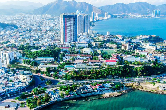 Đưa một số cơ sở giáo dục đại học lớn ở miền Trung, Tây Nguyên vươn tầm khu vực và thế giới