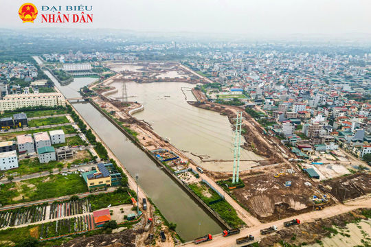 Hà Nội: Công trường thi công hồ điều hòa Yên Nghĩa 1 gần 860 tỷ đồng gấp rút về đích