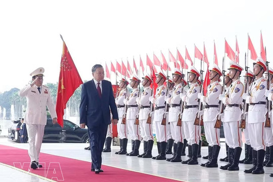 Top leader requests innovation in working methods to ensure proactive security in all situations