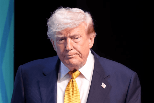 Ông Trump từ chối ký, dự luật nhà ở vẫn thành luật