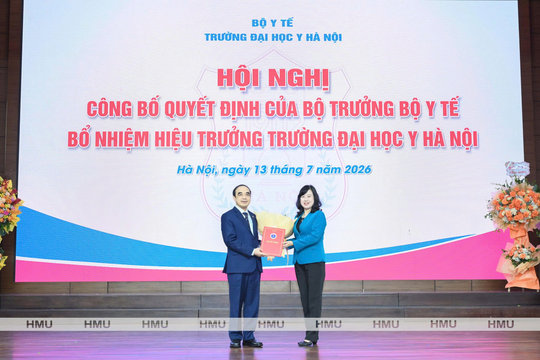 Bộ trưởng Bộ Y tế trao Quyết định bổ nhiệm Hiệu trưởng Trường Đại học Y Hà Nội