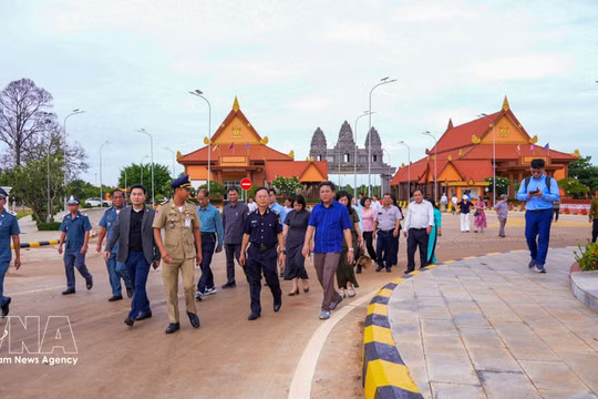 Vietnam, Cambodia survey implementation of cross-border road transport through Tan Nam – Meun Chey border gates