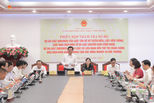 Phó Chủ tịch Quốc hội Nguyễn Hồng Diên chủ trì phiên họp của Thường trực Ủy ban Khoa học, Công nghệ và Môi trường