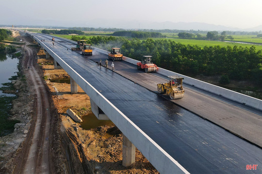 5 đoạn cao tốc Bắc - Nam từ Hà Tĩnh đến Quảng Trị thu phí từ 15/7