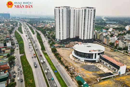 Hà Nội: Bến xe khách Yên Sở đang gấp rút hoàn thành