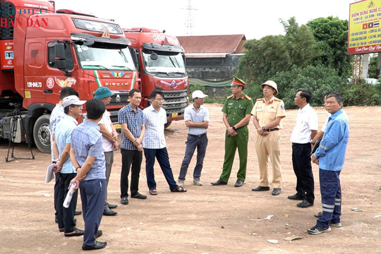 Quảng Trị: Hỏa tốc cưỡng chế "điểm đen" vi phạm trên Quốc lộ 9