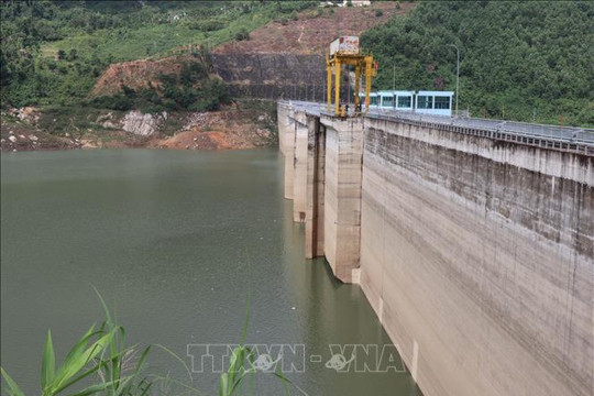 Tăng cường bảo đảm an toàn đập, hồ chứa trước nguy cơ mưa lũ cực đoan